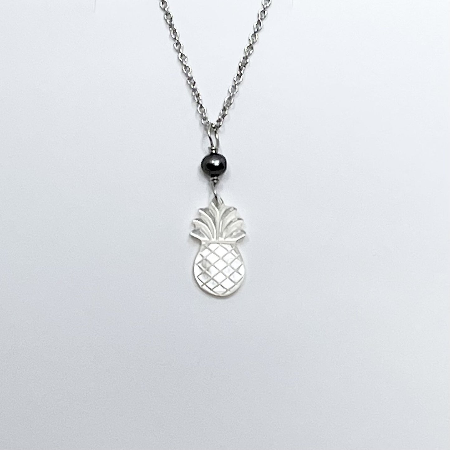 Pineapple White MOP Shell with Pearl silver Necklace