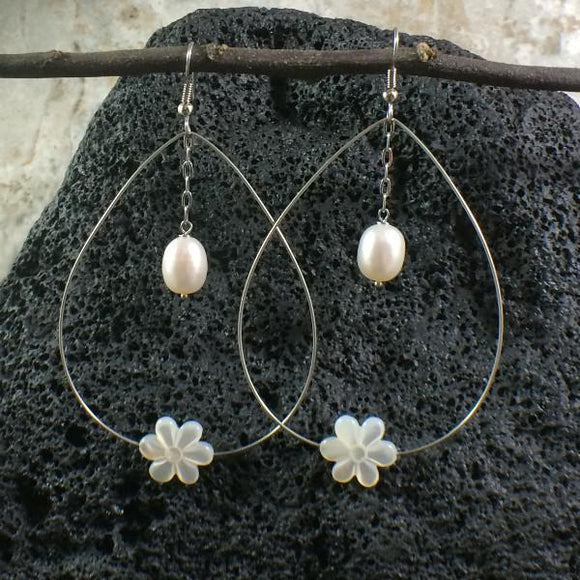 Hoop Earrings with Tiare Flowers and Pearls
